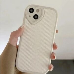 Heart-Shaped Camera Cutout Phone Case - Cream